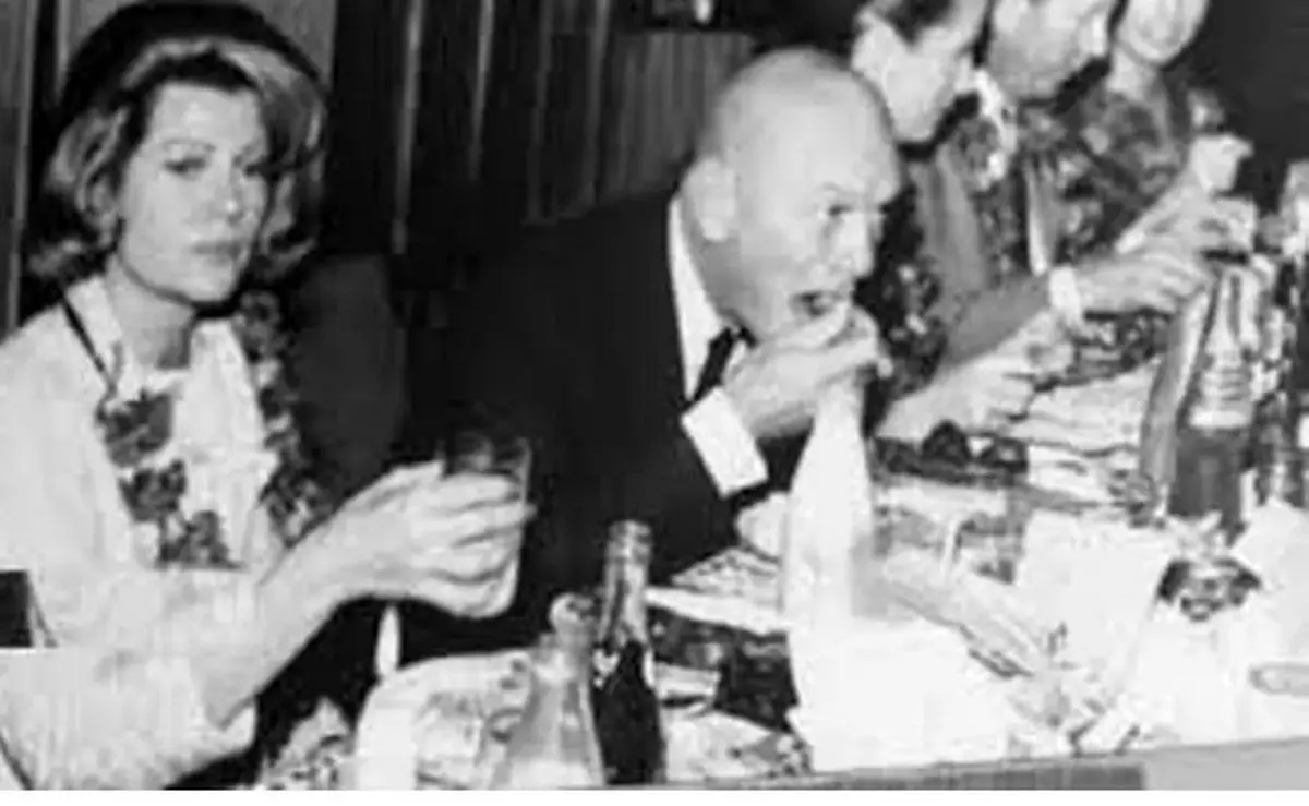 بازیگر مشهور هالیوود در تهران چلوکباب خورد + عکس