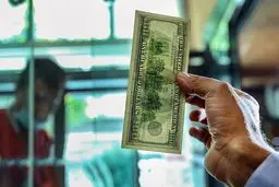 پول‌های خارجی به ایران سرازیر شد