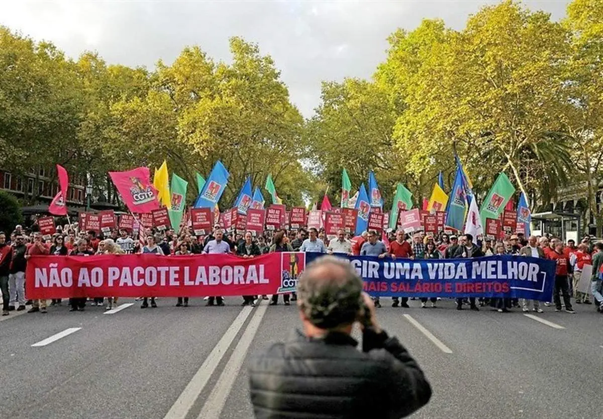 زلزله اعتراضی در پرتغال: کارگران علیه اصلاحات بازار کار دولت به خیابان‌ها ریختند!