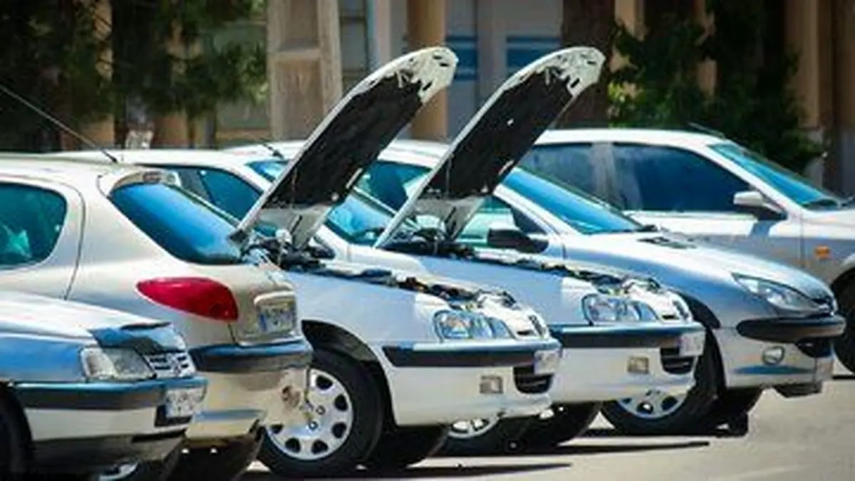 جنجال در بازار خودرو: خودروهای داخلی ارزان شدند؟ افزایش عرضه ایران خودرو و سایپا قیمت‌ها را ریخت!