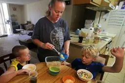 فاجعه‌ای بزرگ در آمریکا: نصف مردم می‌گویند 'معیشت ما نابود شد!'