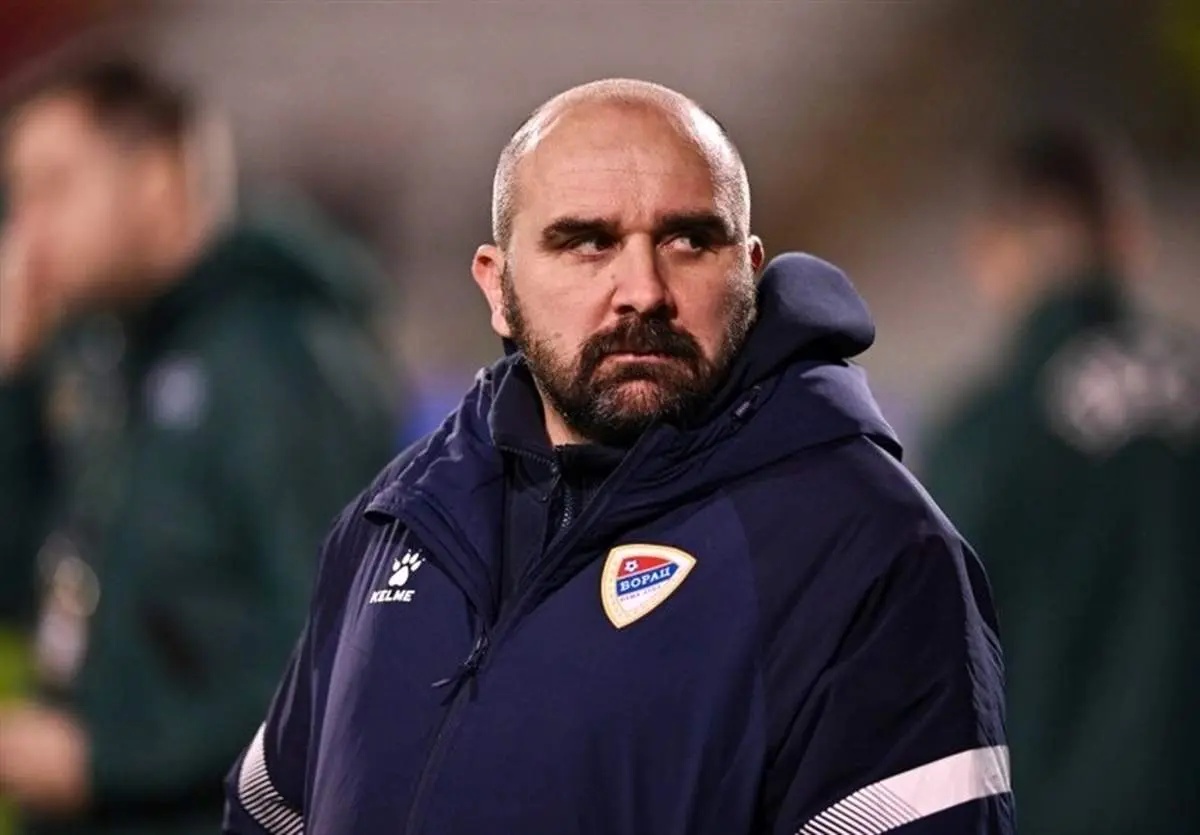 مرگ در استادیوم: سرمربی جوان صربستانی در میان بهت تماشاگران جان باخت!