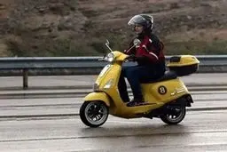 آموزش موتورسواری باید توسط مربیان زن انجام شود