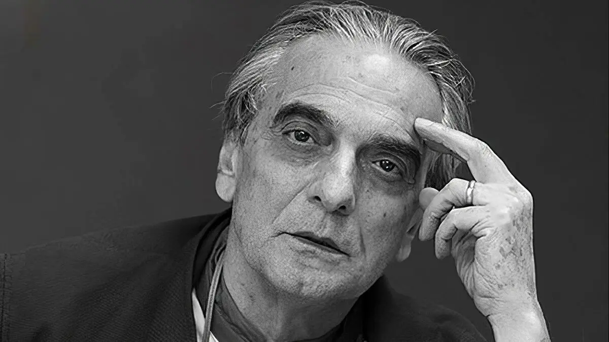 فقط یک تاج گل!/ غیبت عجیب مدیران فرهنگی در وداع با همایون ارشادی