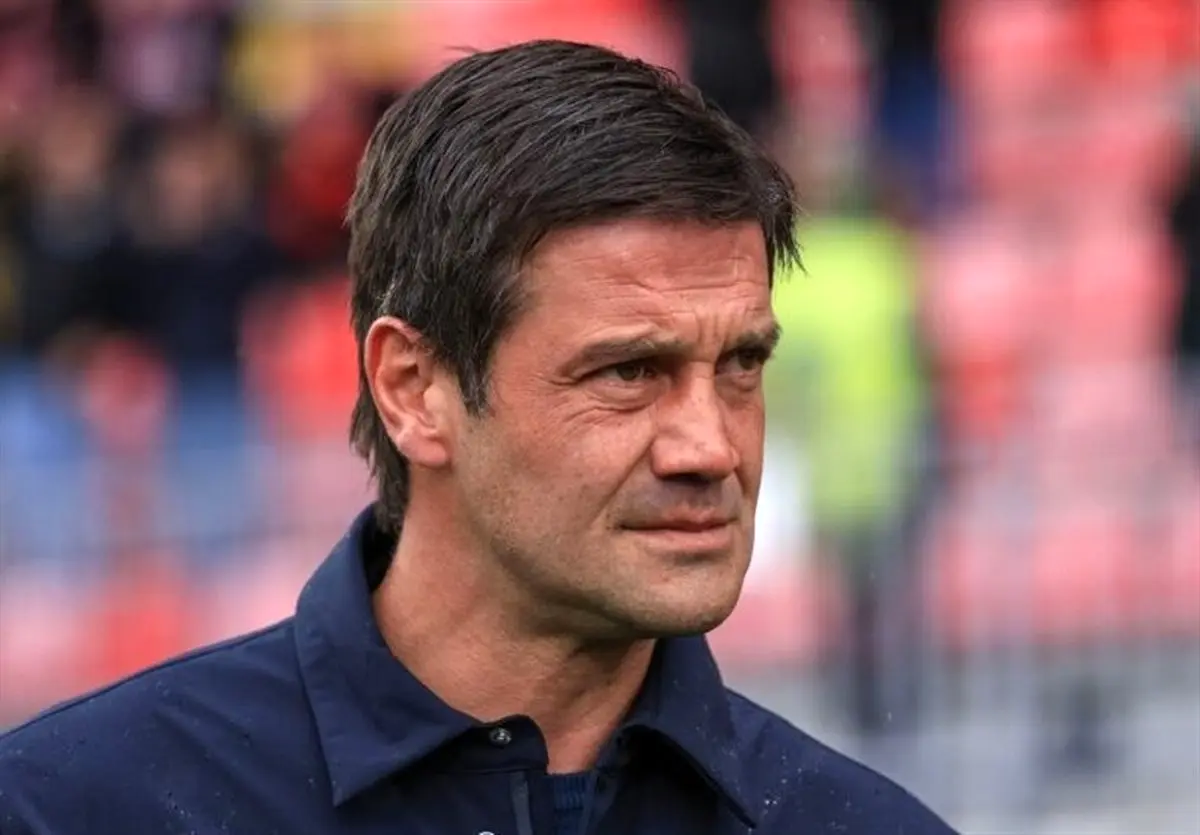 سیگارهای متوالی دلیل اصلی تاخیر کیوو در نشست خبری؛ افشاگری تکان‌دهنده!