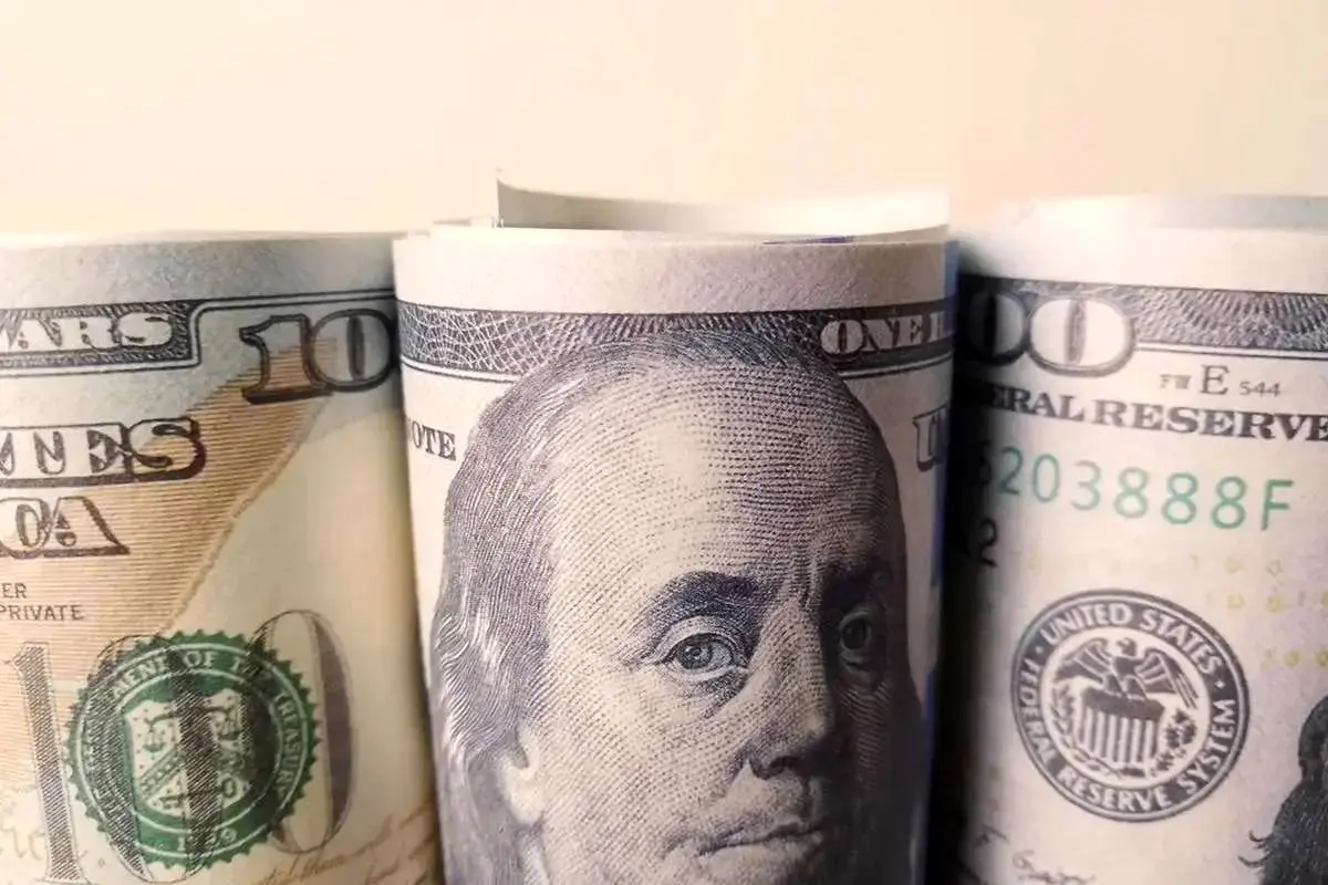 دلار در مبادله ارزانی شد؟ پیش‌بینی افزایش یا سقوط قیمت در ۲۴ آذر ۱۴۰۴