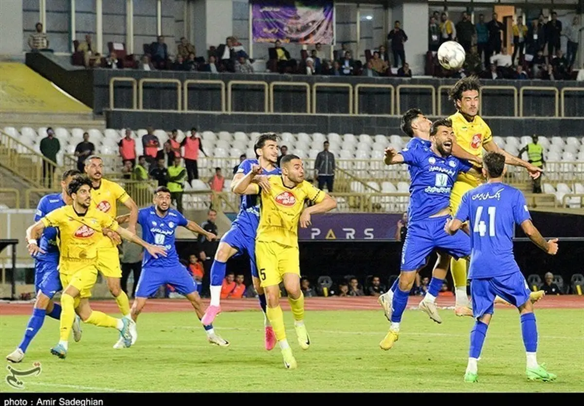 استقلال خوزستان در آستانه اعتصاب؛ جلسه اضطراری مدیران با بازیکنان، تیم بدون تمرین به تهران می‌آید!