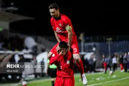 نبرد غیرمستقیم ستاره‌های پرسپولیس و تراکتور برای دلِ قلعه‌نویی: چه کسی گوی سبقت را می‌رباید؟