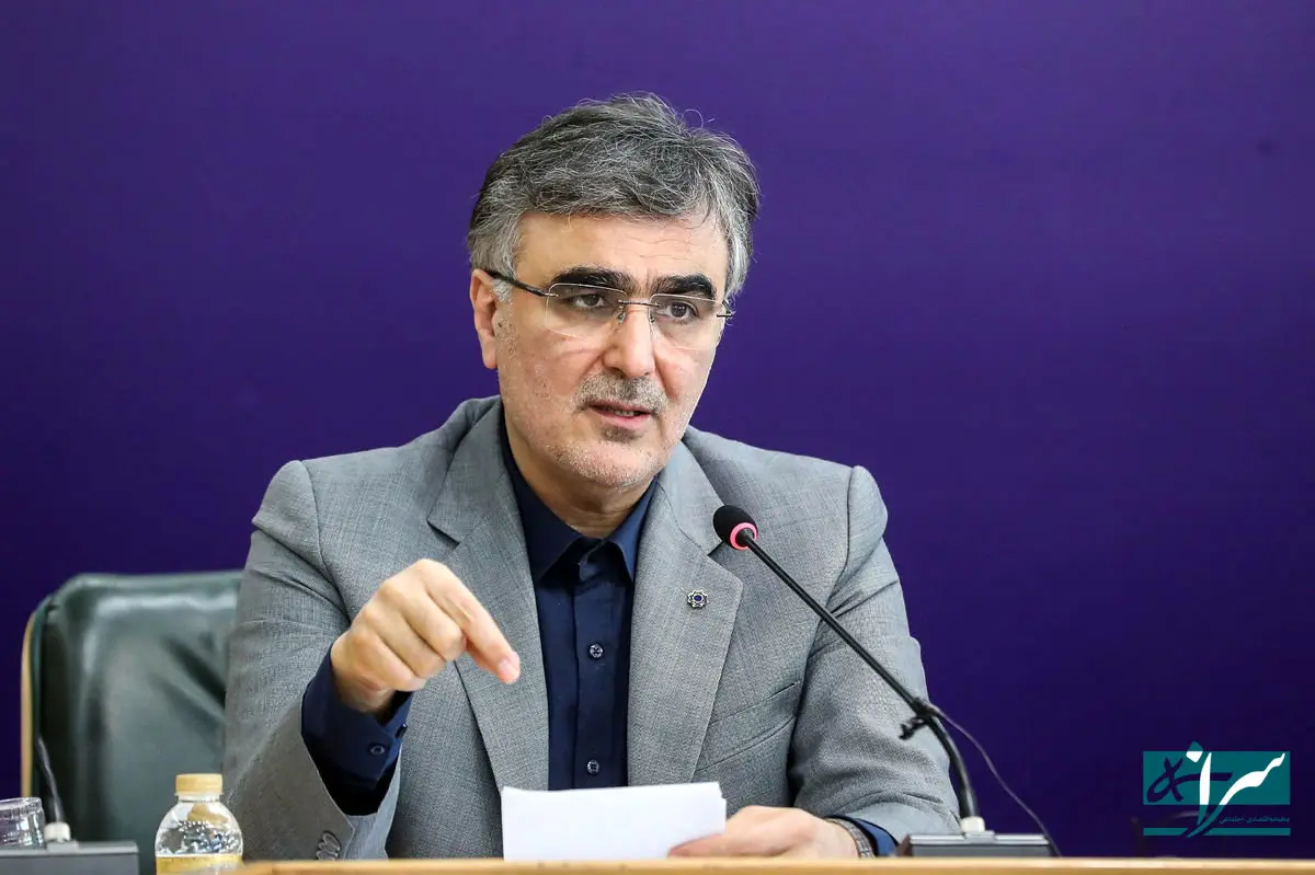 رئیس بانک مرکزی نسخه سوئیفت را پیچید