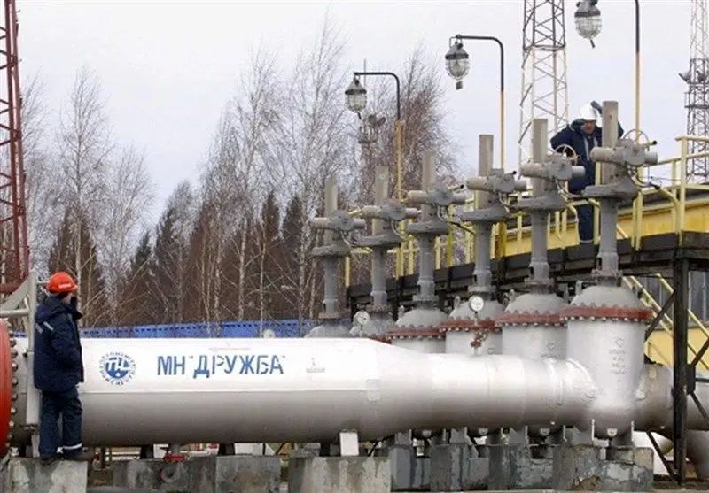 فوری: قطع صادرات گازوئیل به اوکراین؛ آیا مجارستان و اسلواکی به کی‌یف پشت کردند؟