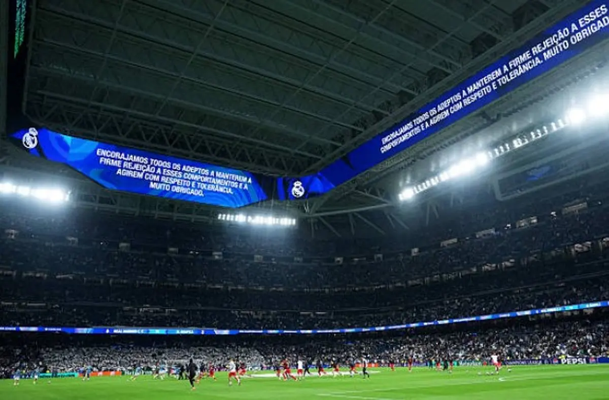 رسوایی بزرگ: اخراج فوری هوادار رئال به جرم سلام نازی! (عکس جنجالی)