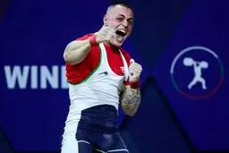 قهرمان وزنه برداری تصمیم به مهاجرت گرفت؟