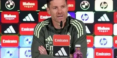 آلونسو افشا کرد: چرا در آنفیلد تمرین نکردم؟ راز پنالتی جنجالی وینیسیوس فاش شد!