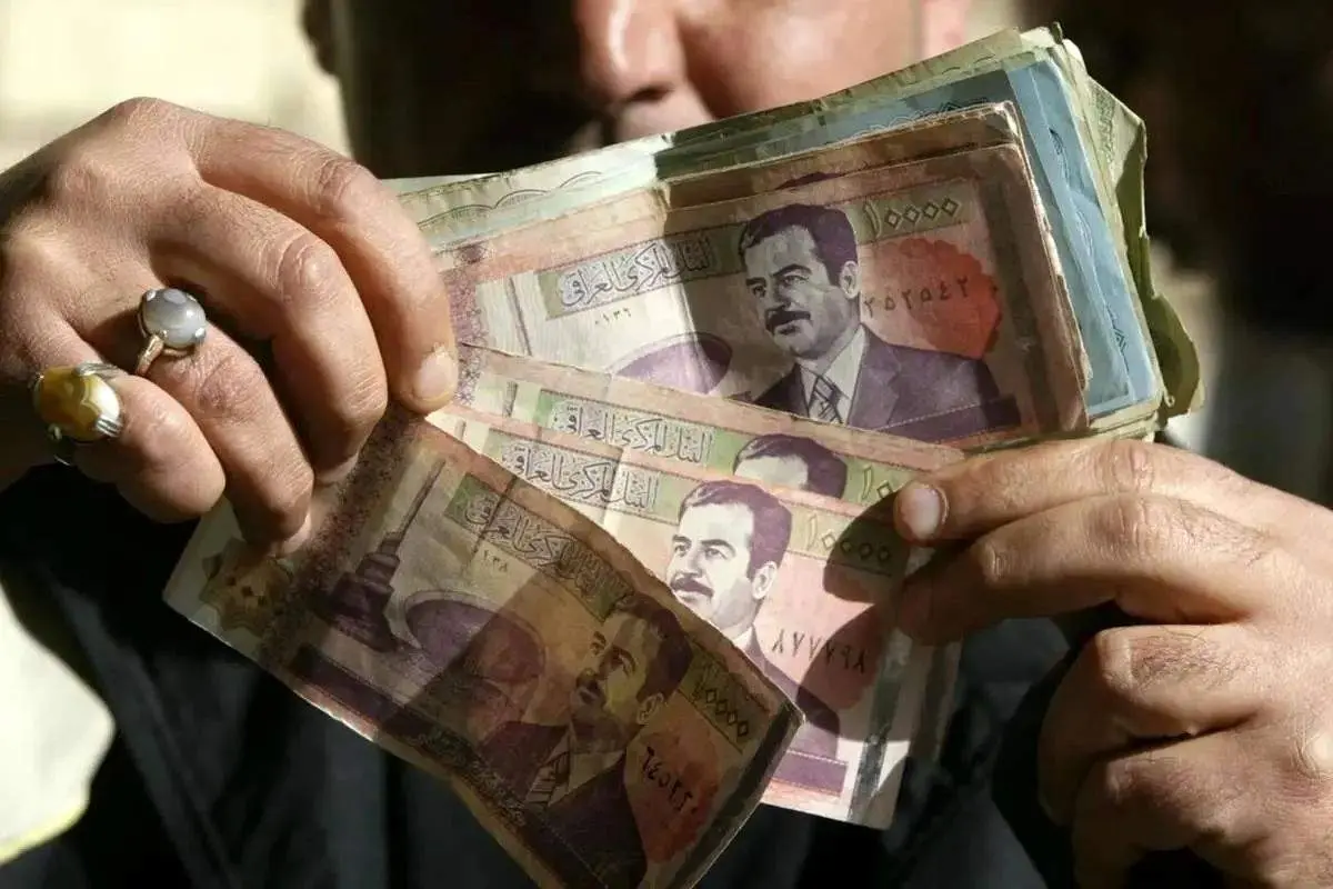 عراق در آستانه فروپاشی؟ قیمت دینار سقوط کرد!