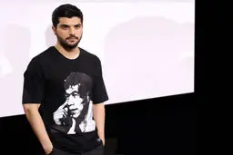 رقص سینا مهراد در لباس دامادی + فیلم