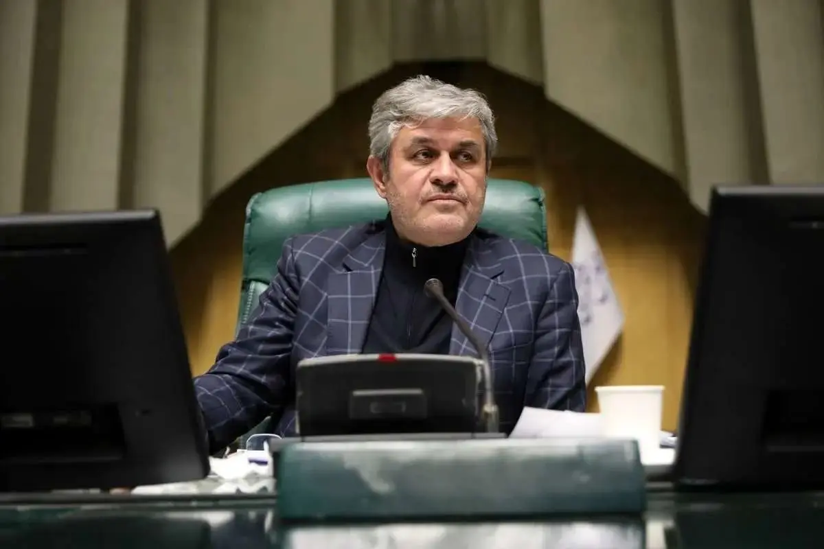 تاجگردون به سیم آخر زد: افزایش ۲۰ درصدی حقوق، 'فریب بزرگ' دولت است! / پیش‌بینی فاجعه‌بار: جیب مردم برای همیشه خالی می‌ماند؟