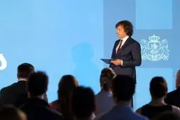 دولت گرجستان در برابر فشارها زانو زد: طرح جنجالی ادغام دانشگاه‌ها لغو شد!