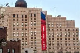 جنجال بزرگ: بنر «پیروزی» سفارت روسیه، کره جنوبی را به مرز انفجار رساند!