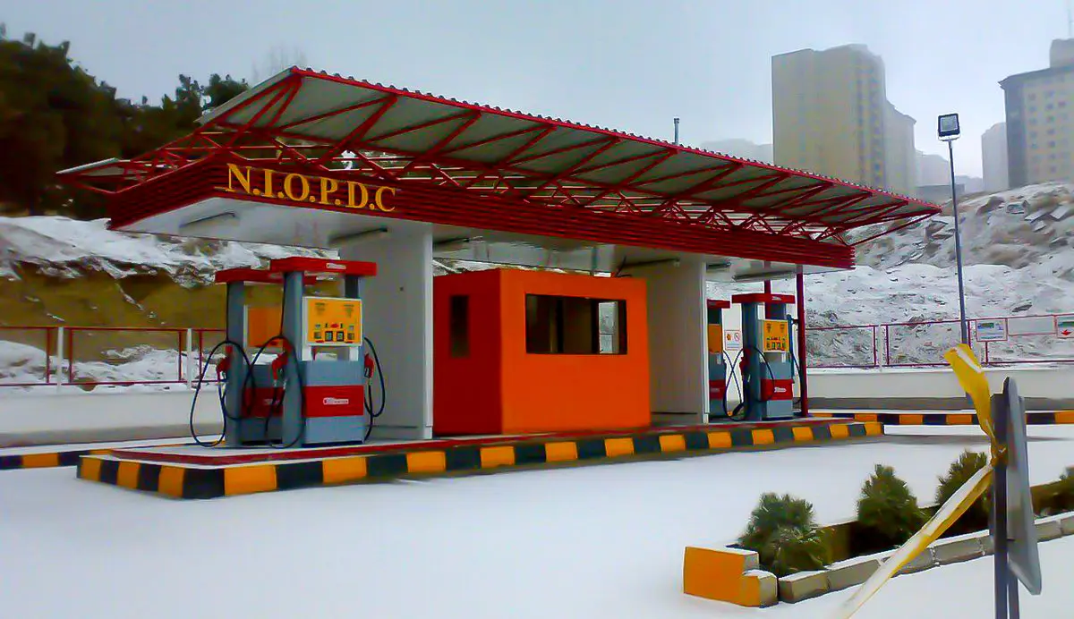 بنزین ۵۵۰۰ تومانی دروغ بود! | واکنش رسمی دولت به ادعای رسایی