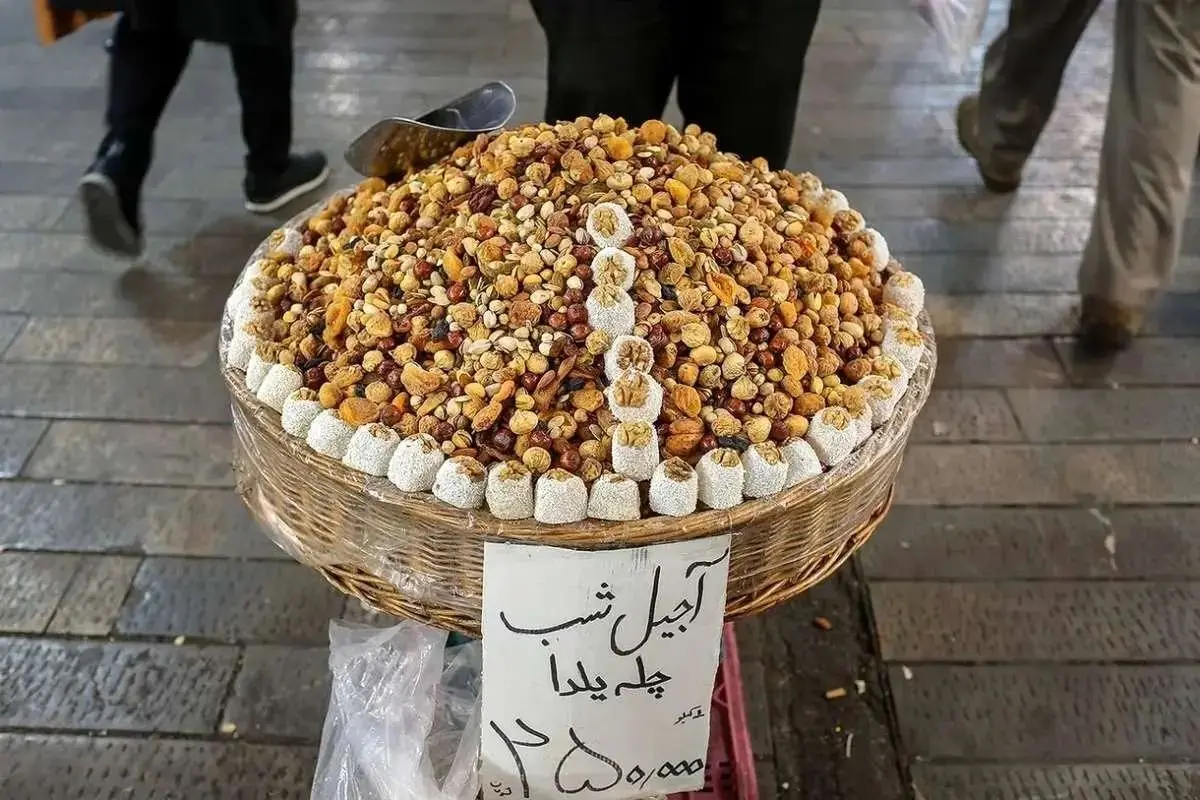 رئیس اتحادیه خشکبار هشدار داد: مافیای جدید در بازار آجیل؛ «واردکنندگان قطعه» با دلالان، نظم بازار را بهم ریختند!