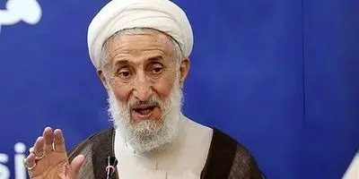 ماندن صدیقی در کسوت امام جمعه دهن‌کجی به مردم بود