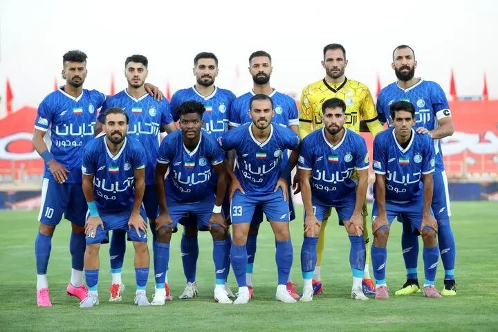 استقلال با ترکیب عجیب در برابر ذوب آهن