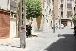تیرهای چراغ برق مزاحم در تهران جابه‌جا می‌شوند