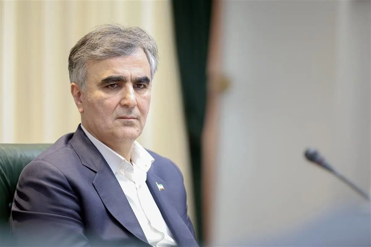 تصمیم جنجالی رئیسی: فرزین، دستیار ویژه اقتصادی، چه خوابی برای ایران دیده است؟