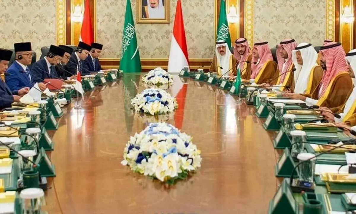 عربستان و اندونزی گل کاشتند