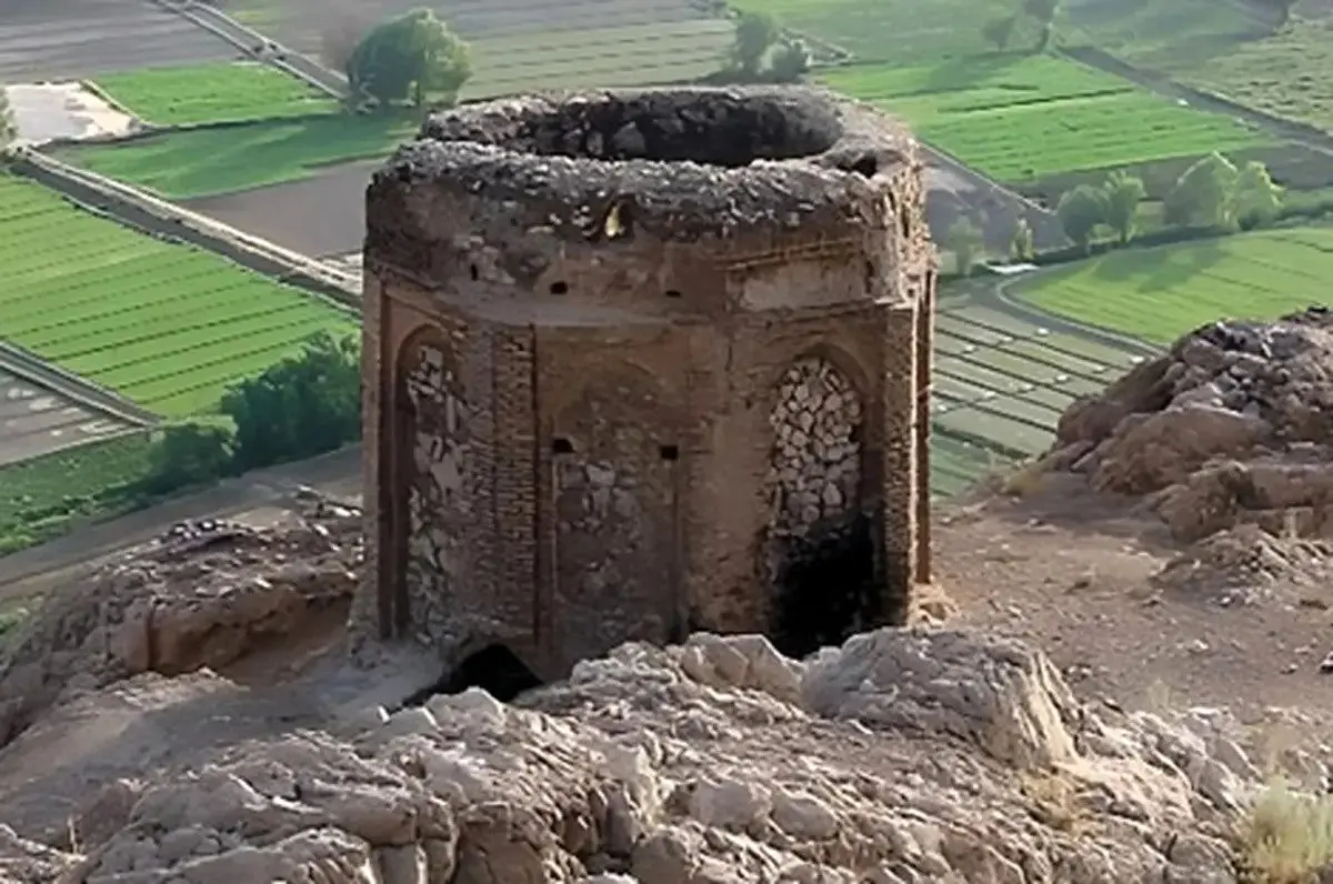 این شما و این برج یزید در تهران!