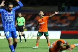 فوری: شکایت انفجاری مس از داوری دیدار با استقلال؛ فیلمی که همه چیز را افشا می‌کند!