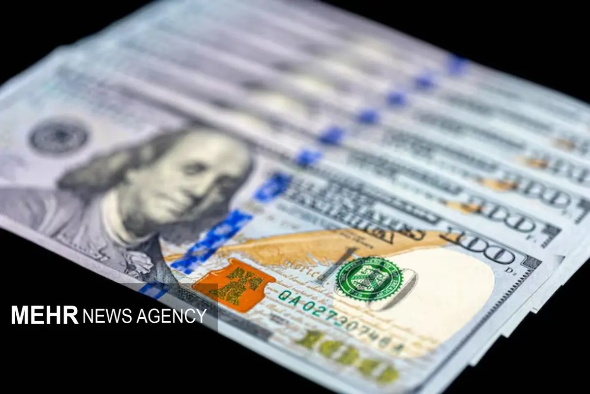 مرگ دلار نزدیک است؟ صادرکنندگان به صف فروش هجوم بردند: سیگنال نهایی مهار قیمت صادر شد!