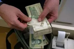 فوری: تصویب جنجالی افزایش حقوق ۲۱ تا ۴۳ درصدی؛ "پلکانی معکوس" چه کسانی را خوشحال و چه کسانی را عصبانی می‌کند؟