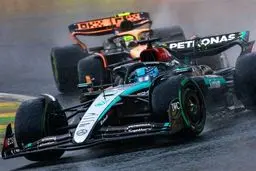 باورنکردنی: مرسدس لوگوی نمادین خود را برای ۲۰۲۶ تغییر داد! (+اولین عکس)