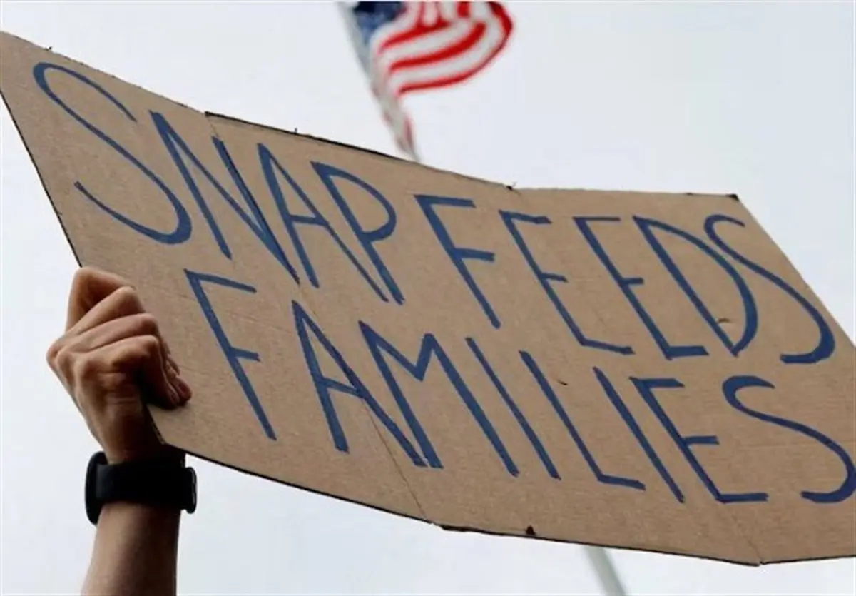 ترامپ: تعطیلی دولت تمام می‌شود، گداها غذا می‌خورند!