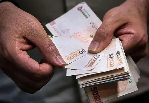 فشار جدید بر مردم در بودجه ۱۴۰۵: بنزین، ارز و نان زیر تیغ گرانی