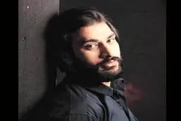 پسر ناصر عبدالهی: پدر من در خواب مرد؛ من آنجا بودم! 