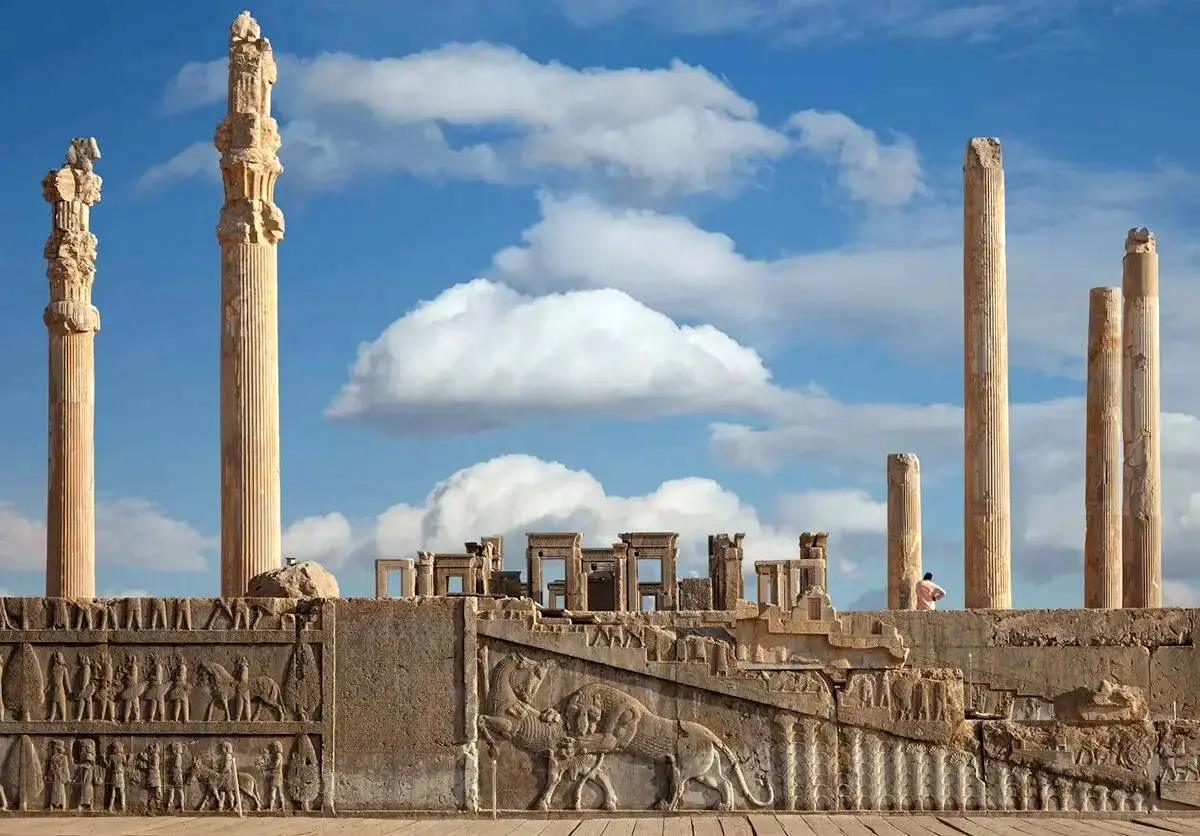 اتفاقی باشکوه در تخت جمشید / ۱۵ شهریور را از یاد نبرید