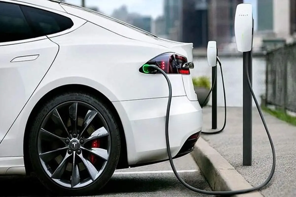 فاجعه بزرگ در بازار خودروهای برقی آمریکا: زنگ خطر برای غول‌های خودروسازی!